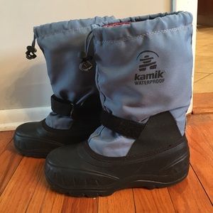 Kamik snow boots - boys sz 4